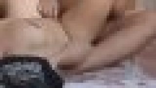 Sex Dengan Pacar di Lantai