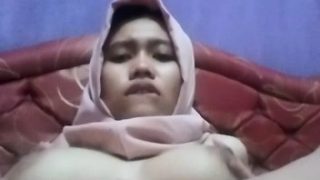 Aku Kangen Sayang Jilbab Pink