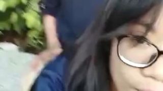 Cewenya Cantik Kacamata