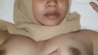 Video Ngentot Tante Hijab Montok