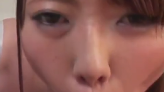 Nyepong Sambil Menulis