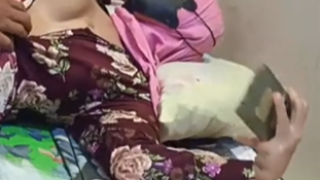 Selingkuh dengan istri teman dan menidurinya sampai dia puas