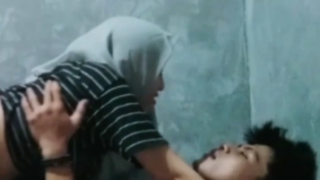 Pasangan hijab di kontrakan